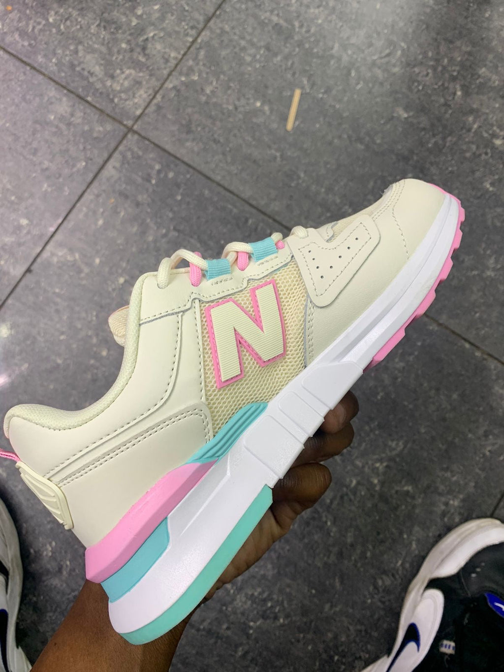 New Balance 999 Pink Sneaker