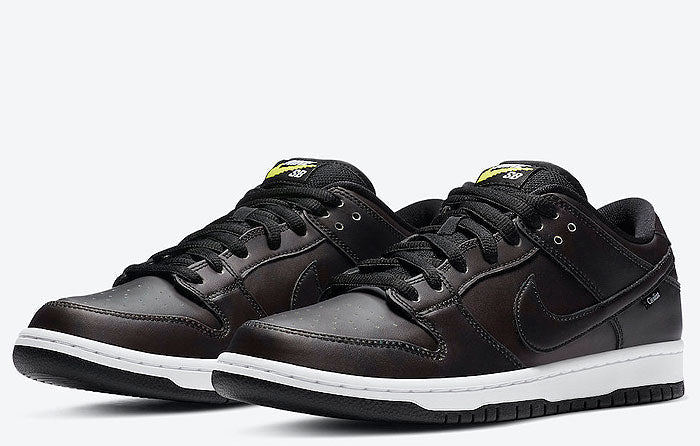 Nike SB Dunk Low Changes Color - Hype Store